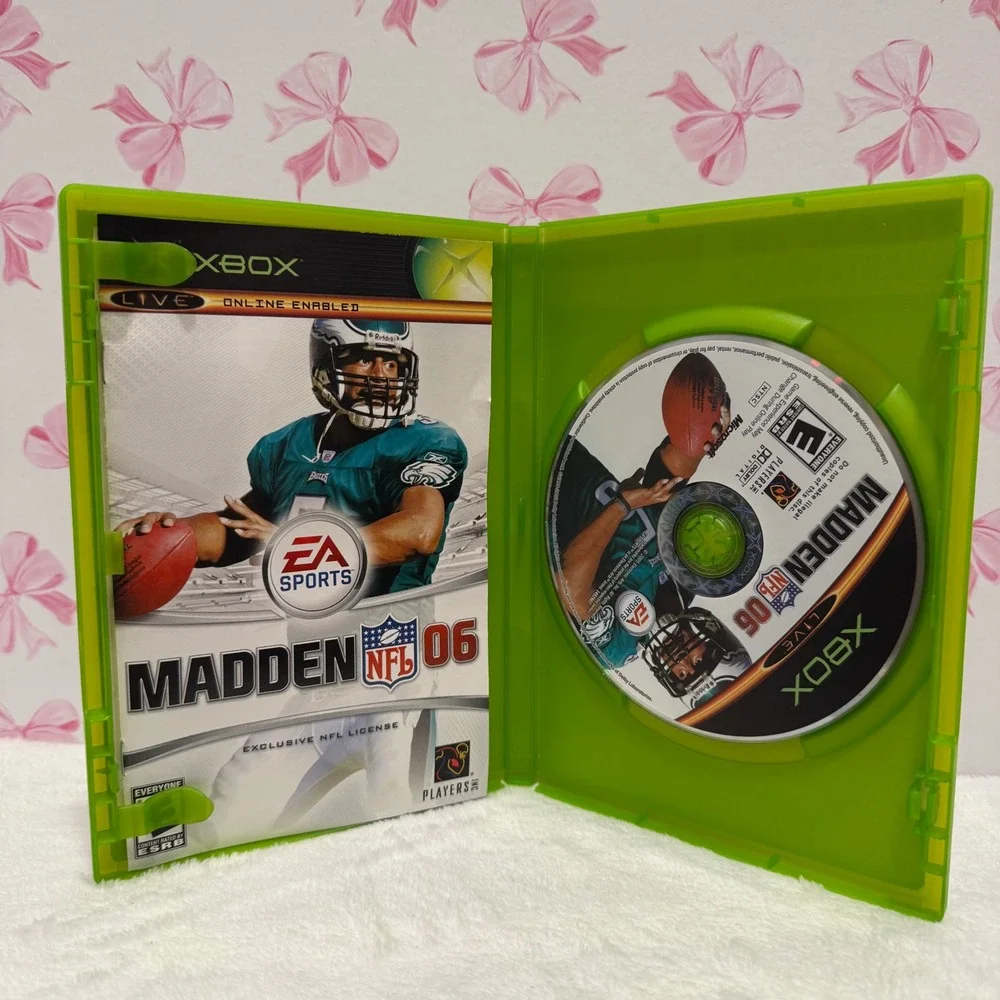Madden NFL 06 Xbox Video Game Complete with‎ Case and Disc